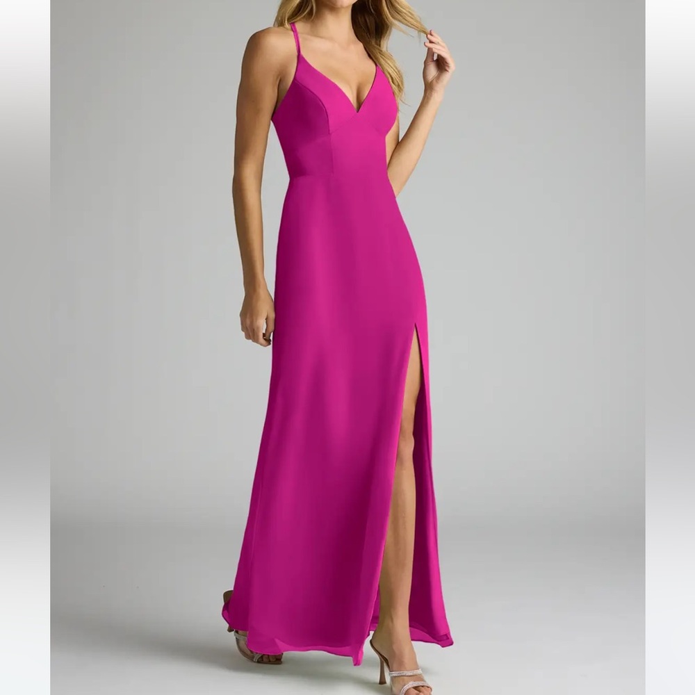 NWT azazie Becca size 6 in fushia